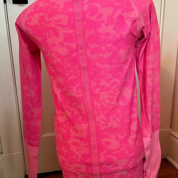 Lululemon stretch top - Picture 2 of 2